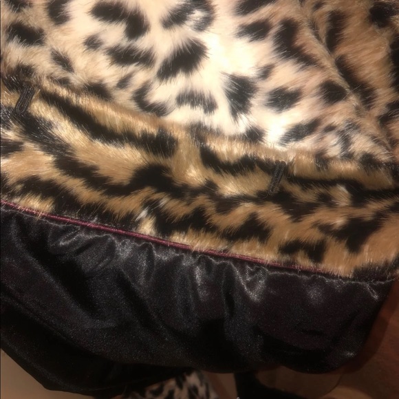 Express Leopard Coat Medium - Picture 9 of 9